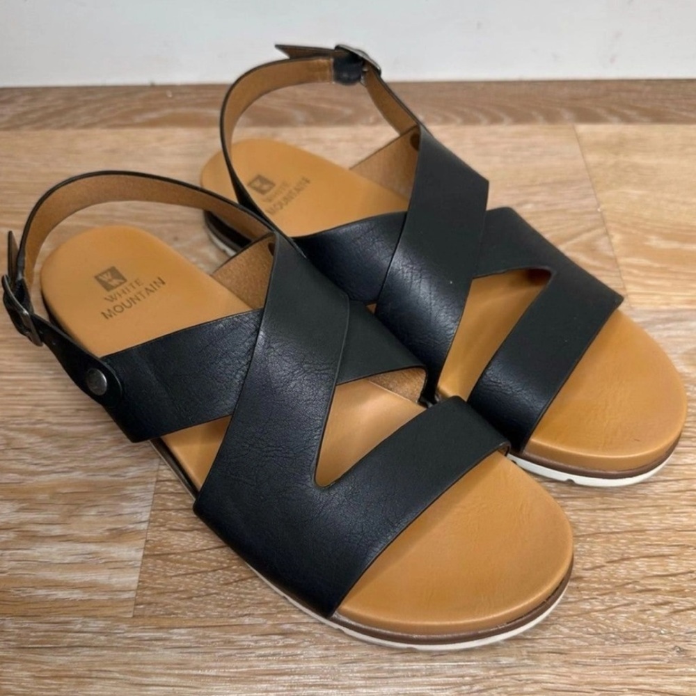 White mountain black sandals size 7.5